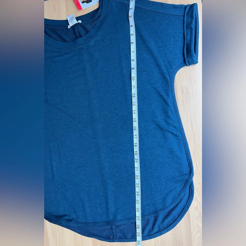 Matty m - Women top / Wide and comfortable t-shirt. - Picture 11 of 12